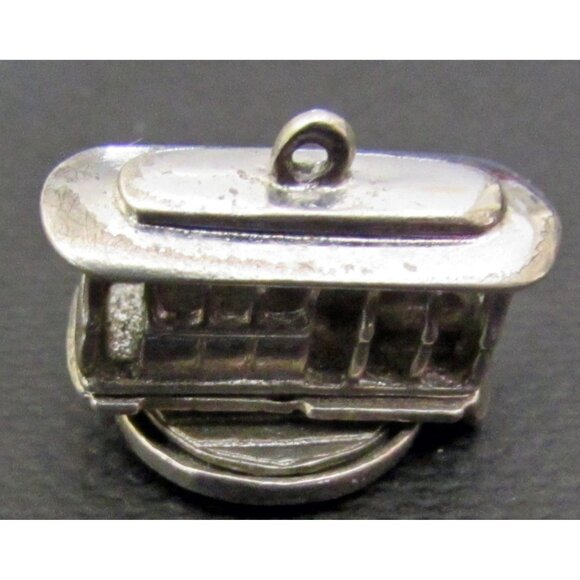 San Francisco Cable Car Sterling Silver Charm   Articulate Turn Table Plateau - Picture 1 of 2